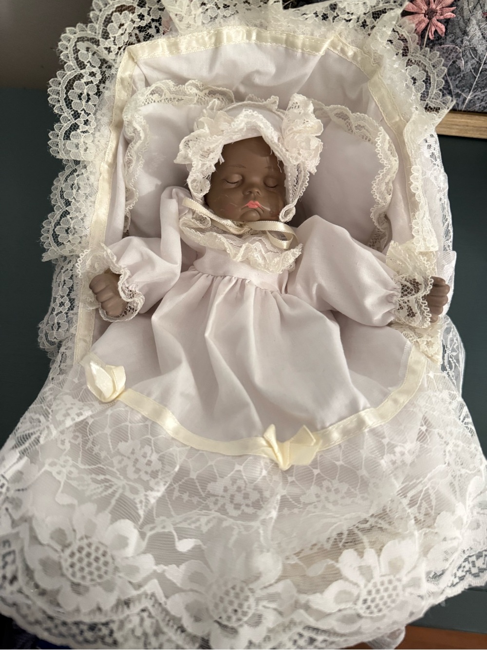 Vintage Artmark 1989 Porcelain Musical Doll